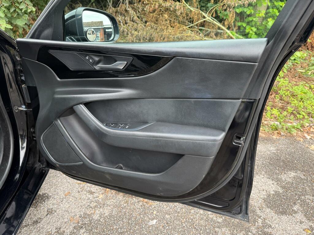 Jaguar XE 2.0D 180 R Sport Silver #120