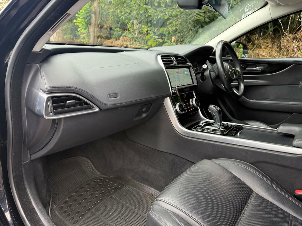 Jaguar XE 2.0D 180 R Sport Silver #148