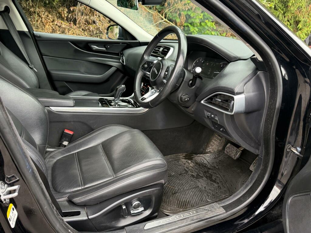 Jaguar XE 2.0D 180 R Sport Silver #76