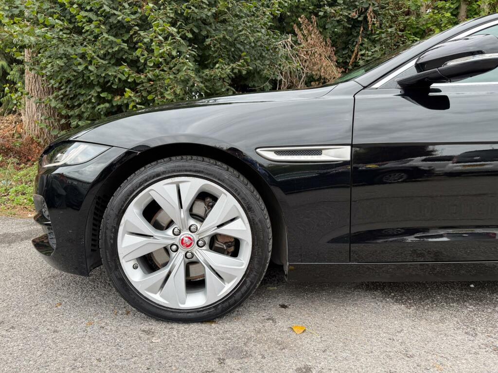 Jaguar XE 2.0D 180 R Sport Silver #205