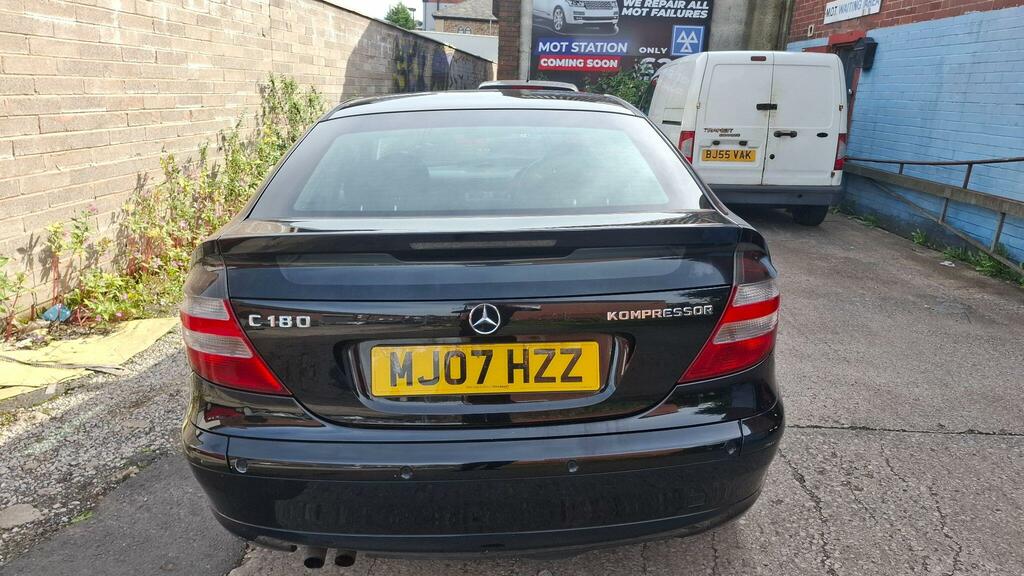 Mercedes-Benz C Class Se Black #4