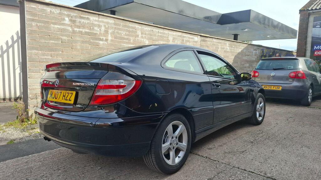 Mercedes-Benz C Class Se Black #3