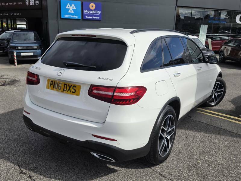 Mercedes-Benz GLC Class Glc 220D 4Matic Amg Line Premium 9G-tronic White #4