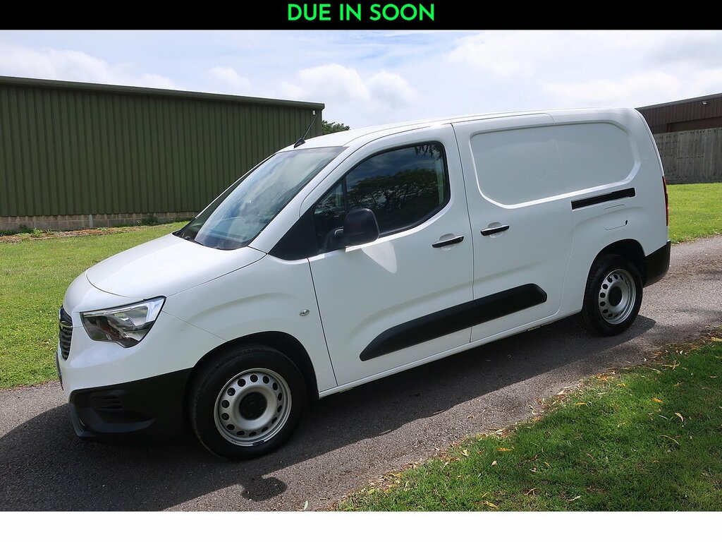 Vauxhall Combo 1.5 Turbo D 2300 Dynamic Panel Van L White