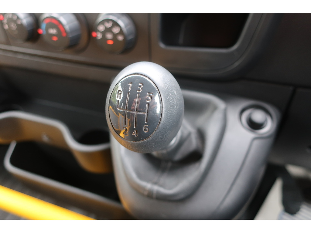 Renault Master Mm35 Energy Dci 135 Business Medium Roof Van Grey #17