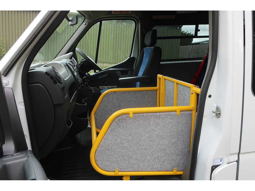 Renault Master Mm35 Energy Dci 135 Business Medium Roof Van Grey #8