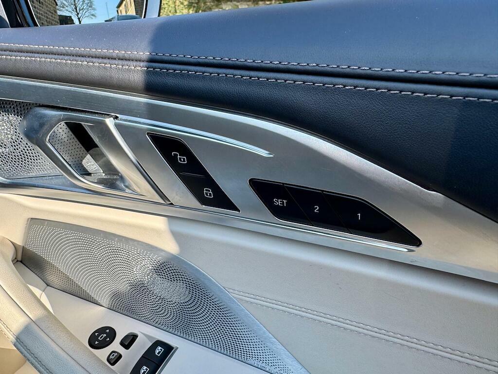 BMW 8 Series   #49