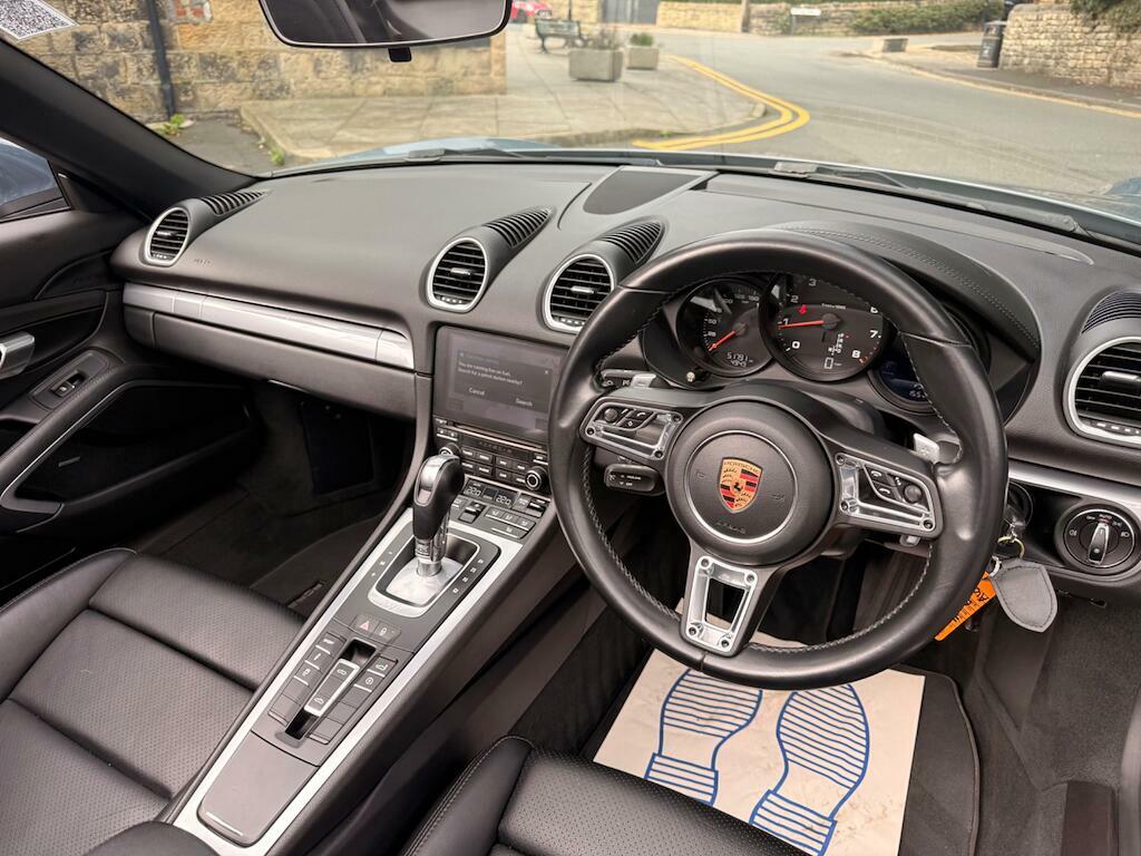 Porsche 718 Boxster 718 Boxster Gts White #31