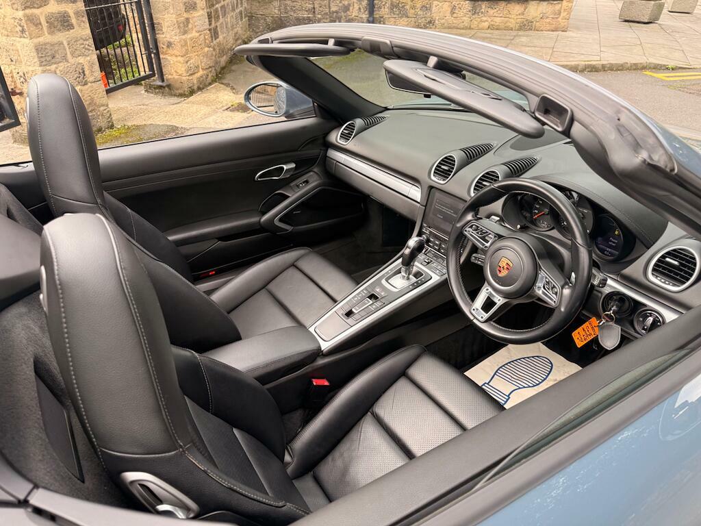 Porsche 718 Boxster 718 Boxster Gts White #26