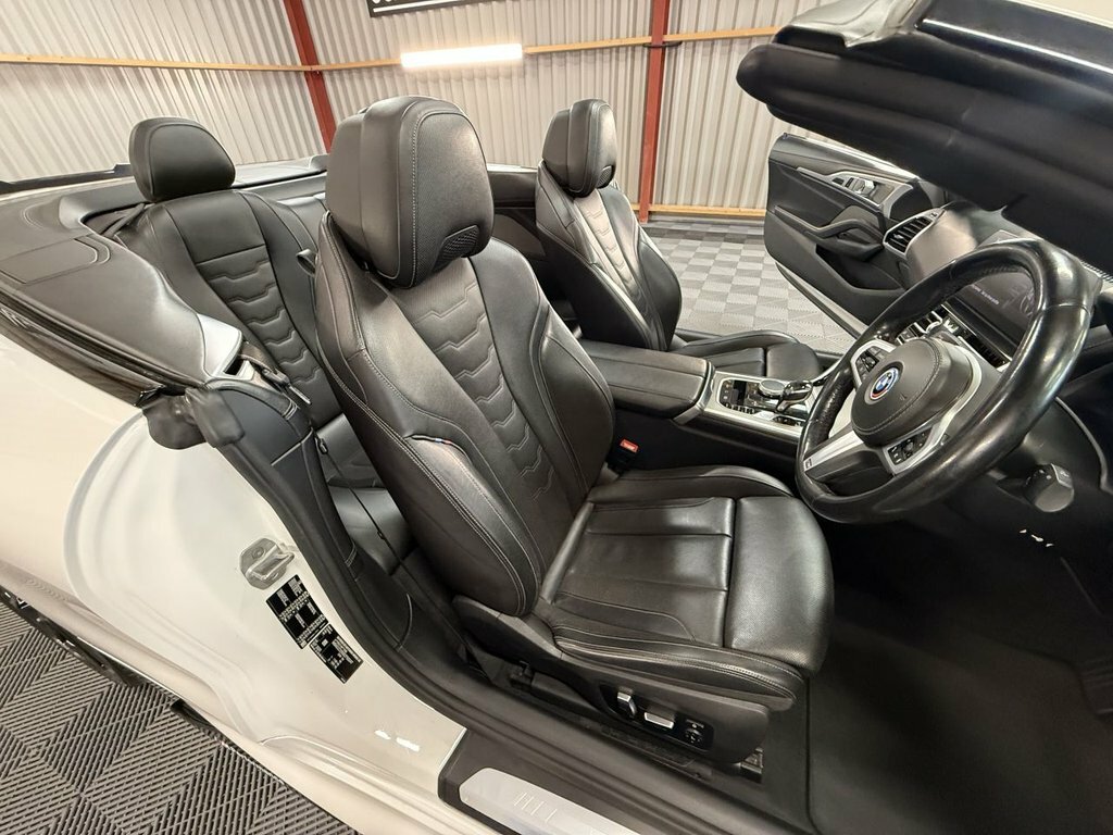 BMW 8 Series 3L Null White #5