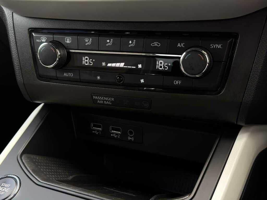 Seat Arona Se Red #23