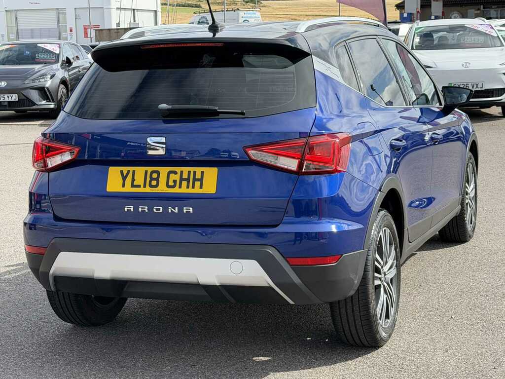 Seat Arona Se Red #8