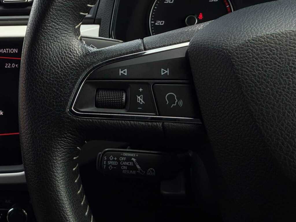 Seat Arona Se Red #31