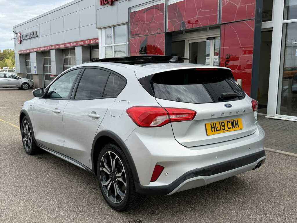 Ford Focus Active X HL19CWM #5