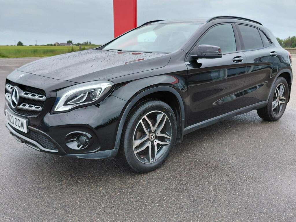 Mercedes-Benz GLA Class 180 Urban Edition #5