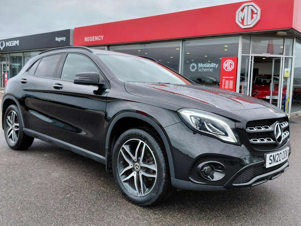Mercedes-Benz GLA Class 180 Urban Edition