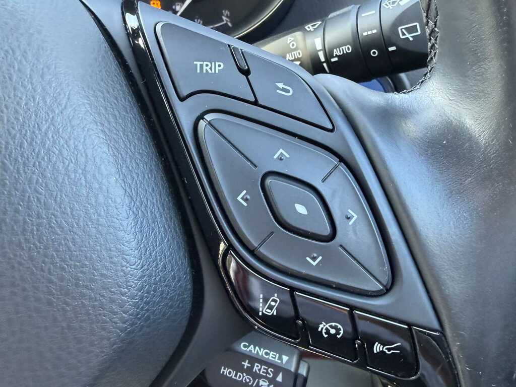 Toyota C-Hr Dynamic Silver #17