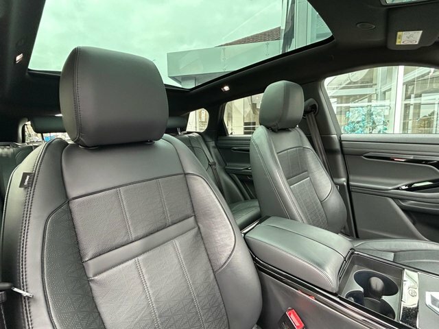 Land Rover Range Rover Evoque 2.0 P250 Mhev R-dynamic White #2