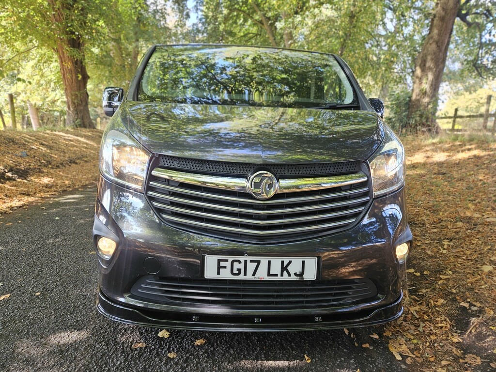 Vauxhall Vivaro Combi Van 1.6 Cdti 2900 Biturbo Sportive 2017 FG17LKJ Black #2