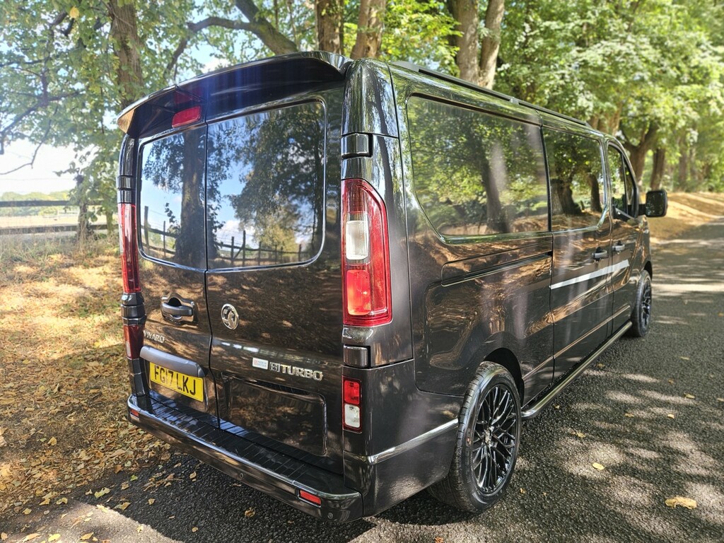 Vauxhall Vivaro Combi Van 1.6 Cdti 2900 Biturbo Sportive 2017 FG17LKJ Black #3