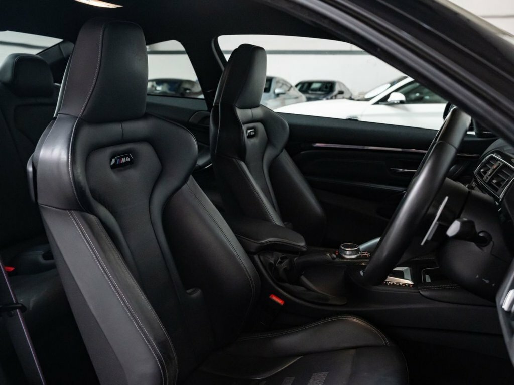BMW M4 3L Competition Black #6