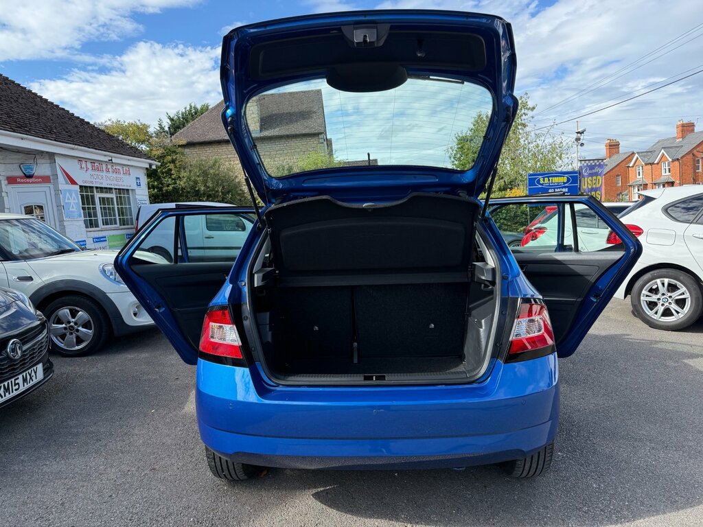 Skoda Fabia 1.0 Tsi 110 Se L Black #10