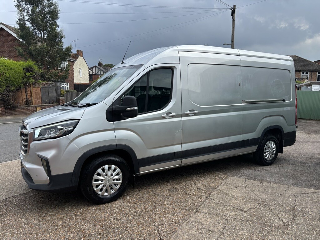 Maxus Deliver 9 2.0 D20 Lux Silver #3