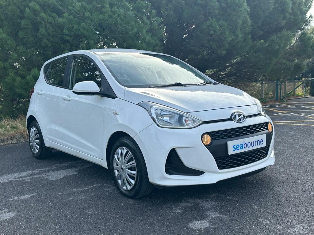 Hyundai I10 Hatchback White #20