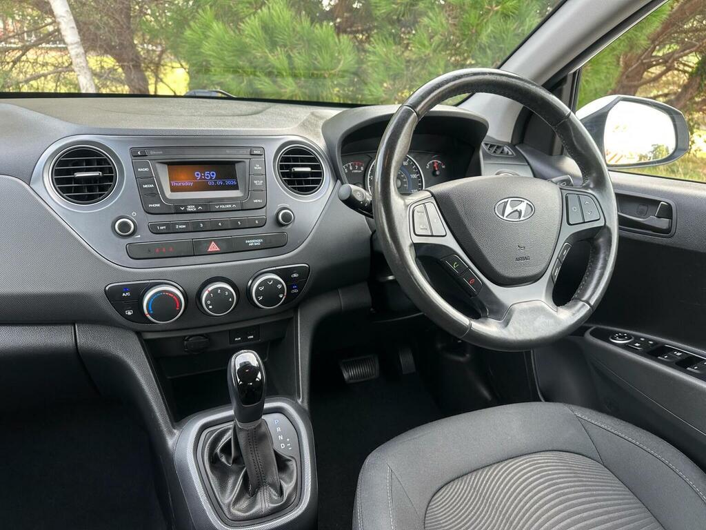 Hyundai I10 Hatchback White #8