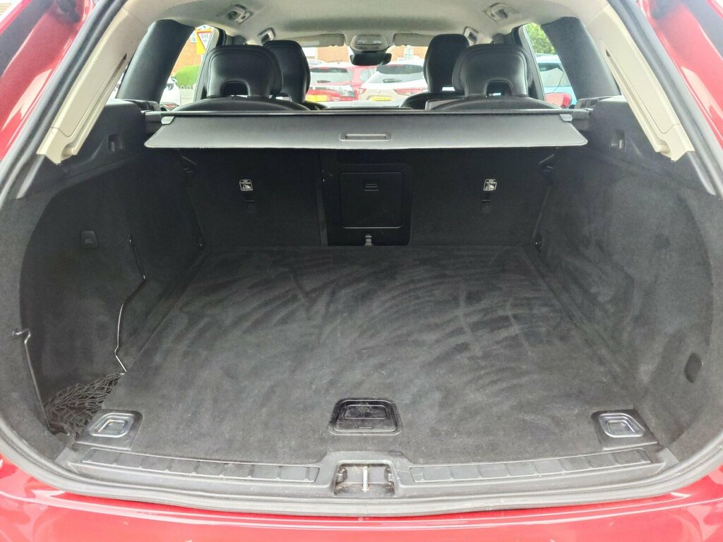 Volvo XC60 Plus B5 Awd 250 Hp Black #26