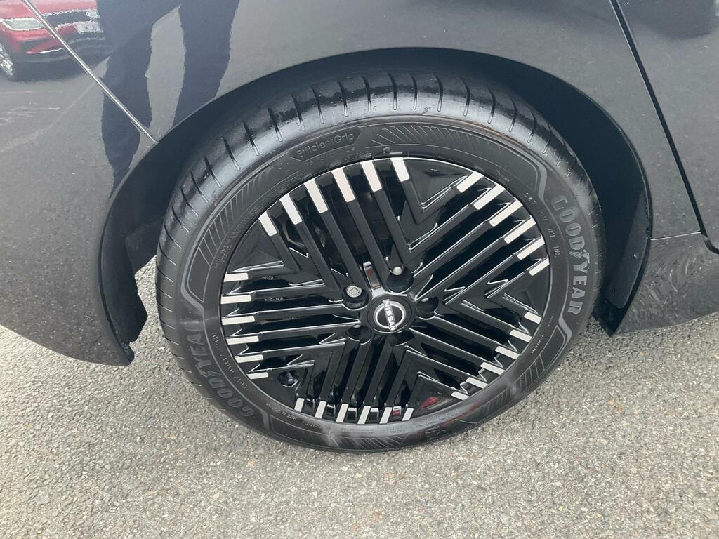 Nissan Leaf 39Kwh N-connecta Hatchback 150 Black #6