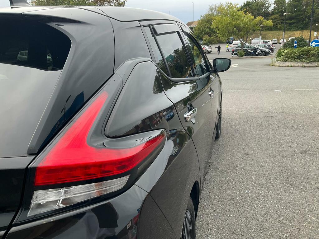 Nissan Leaf 110Kw Acenta 39Kwh Tech Pack Red #8