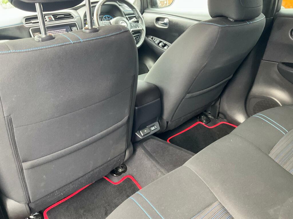 Nissan Leaf 110Kw Acenta 39Kwh Tech Pack Red #31