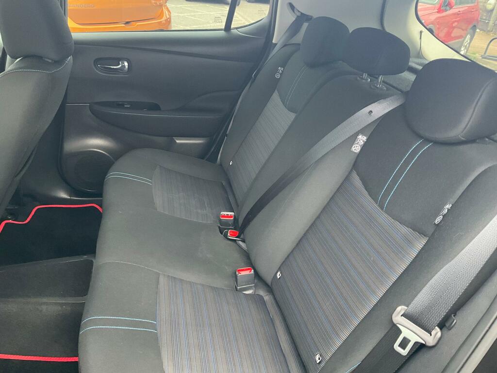Nissan Leaf 110Kw Acenta 39Kwh Tech Pack Red #30