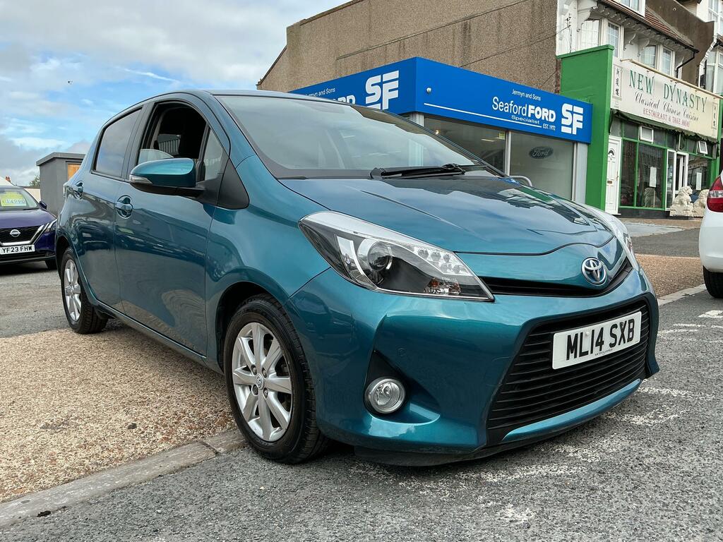 Toyota Yaris 1.5 Vvt-h Icon Plus Hatchback Hybrid Cv Blue