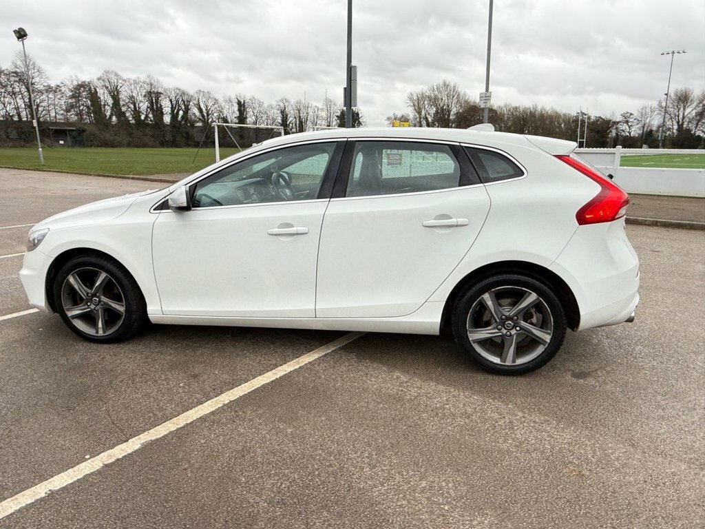 Volvo V40 D2 R-design Grey #2