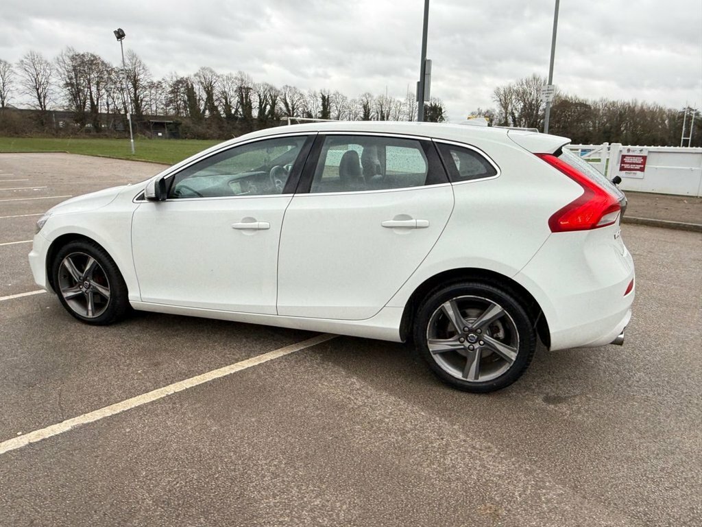 Volvo V40 D2 R-design Grey #40
