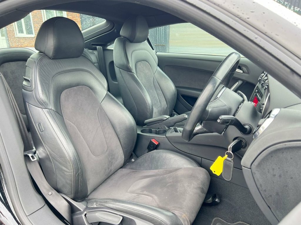 Audi TT 1.8L Sport Black #3