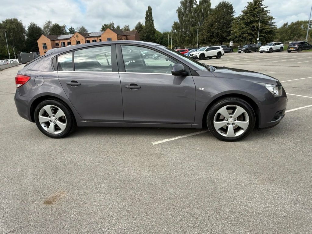 Chevrolet Cruze 1.7L Ltz Grey #4
