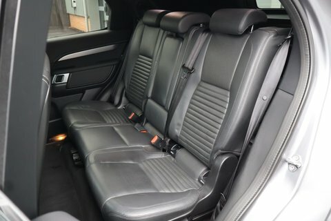 Land Rover Discovery 2023 72 R-dynamic Blue #19