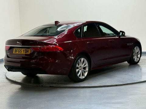 Jaguar XF 2.0 Xf R-sport Red #5