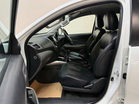 Mitsubishi L200 2.4 L200 Warrior CF17UPJ White #4