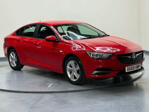 Vauxhall Insignia 1.5 Insignia Design DG69XWP Red