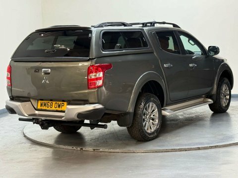 Mitsubishi L200 2.4 L200 Warrior WM68OWP Green #5