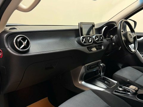 Mercedes-Benz X Class D 4Matic Progressive X Class Silver #28