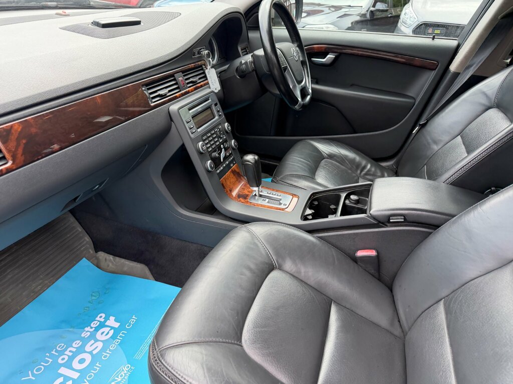 Volvo XC70 Se Red #28