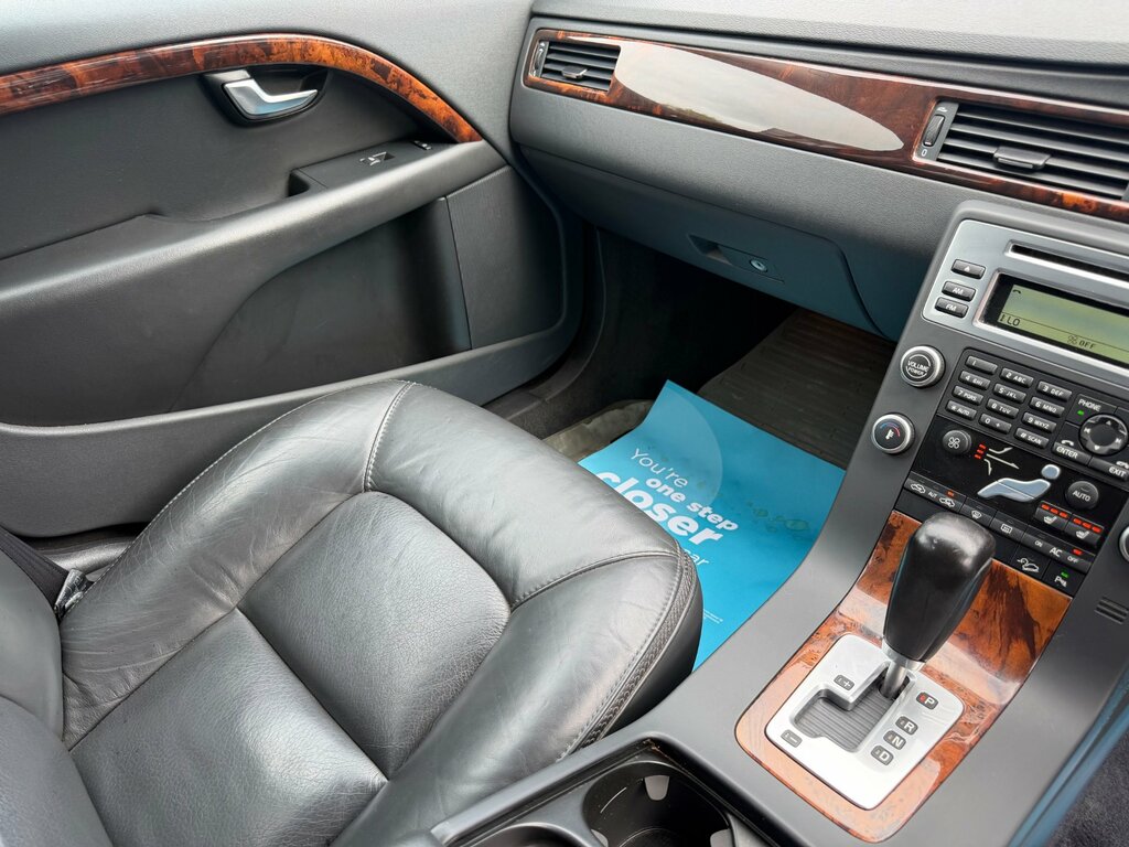 Volvo XC70 Se Red #16