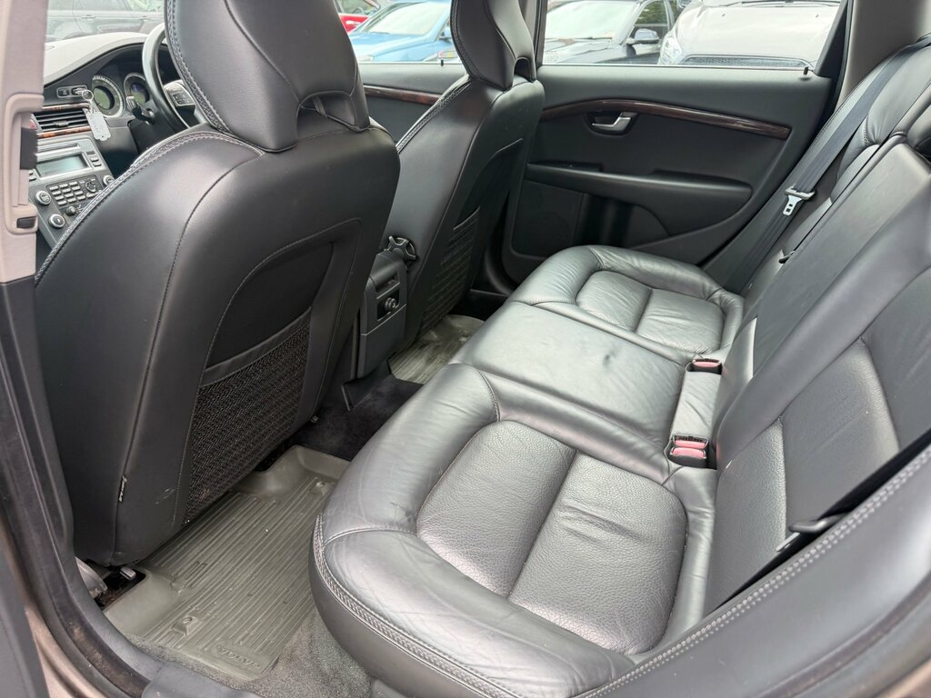 Volvo XC70 Se Red #25