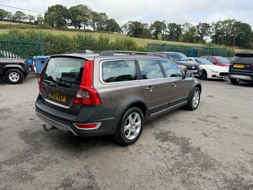 Volvo XC70 Se Red #7