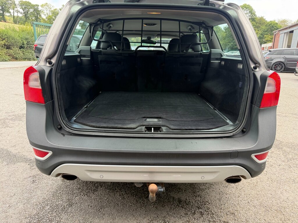 Volvo XC70 Se Red #22